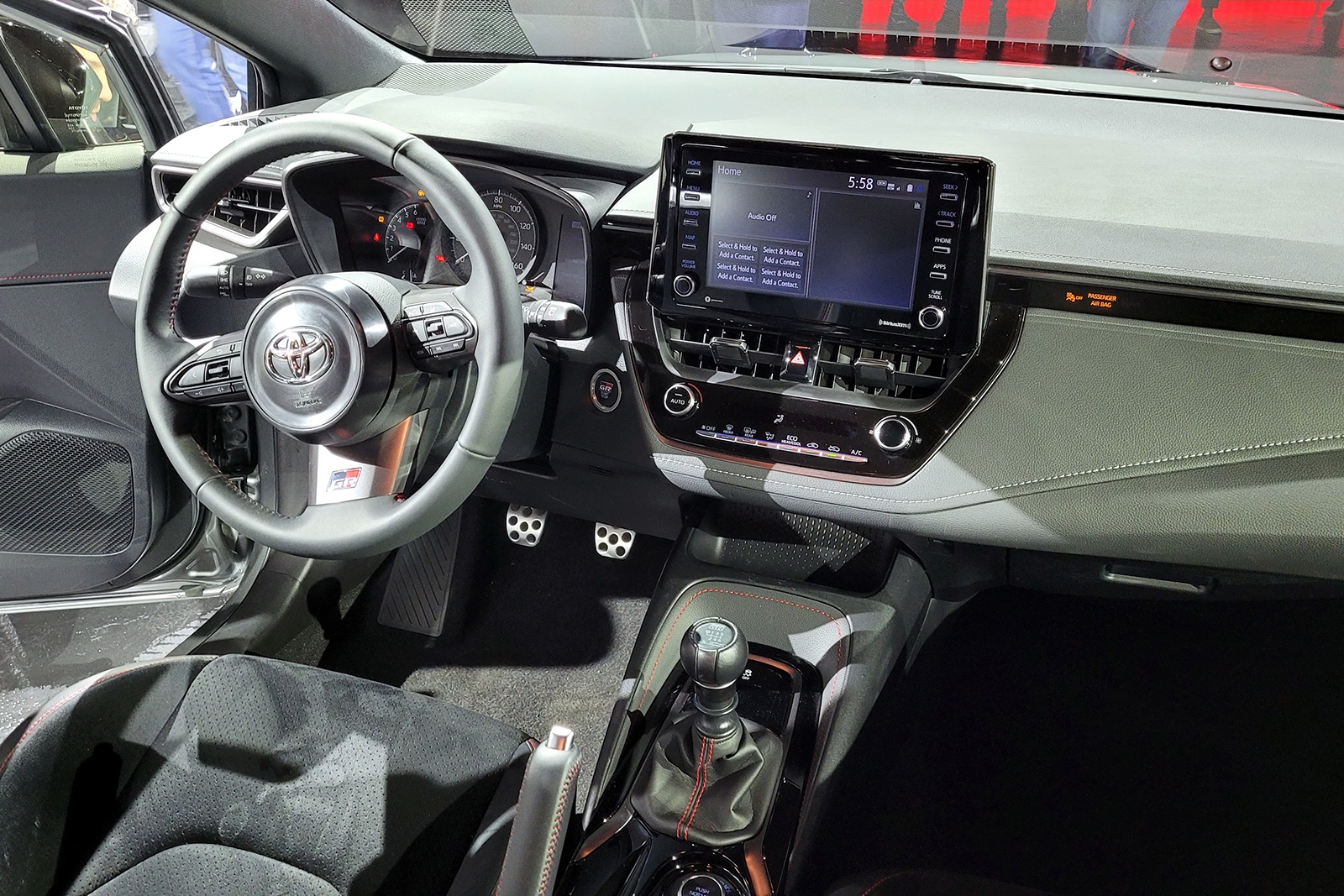 Toyota gr Corolla 2023 салон