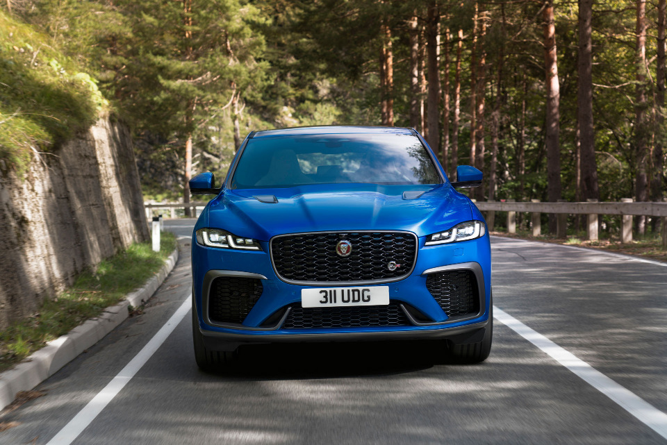 Jaguar кроссовер e Pace 2021