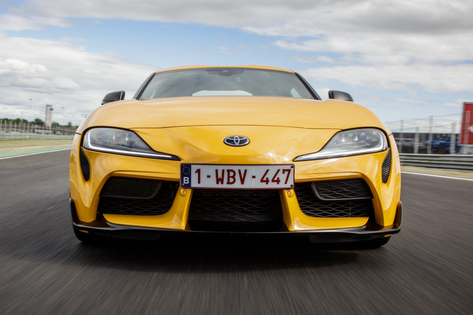 Toyota gr Supra 2020 Yellow