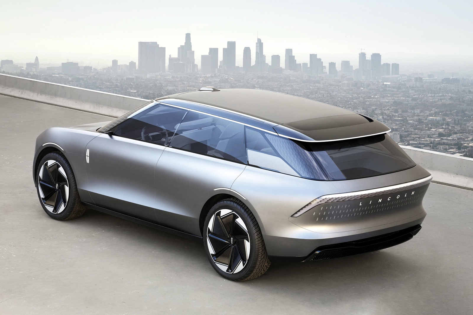 Lincoln Concept c