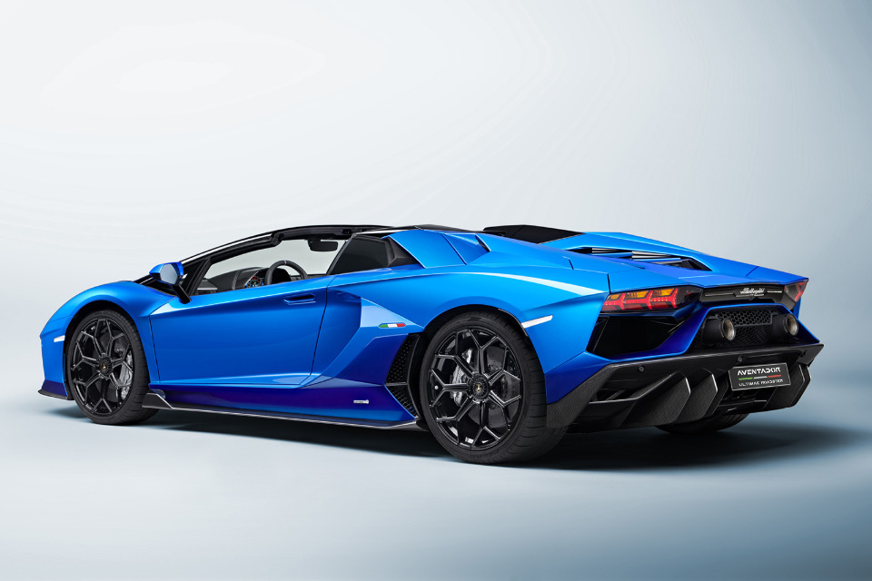 Lamborghini Aventador lp780