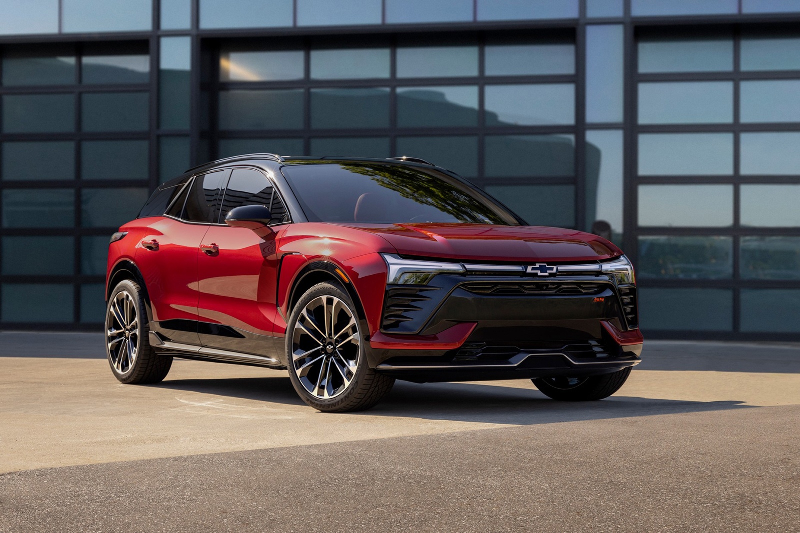 Chevrolet Blazer EV 2024 с передним, задним и полным приводом - новость от  Автодок